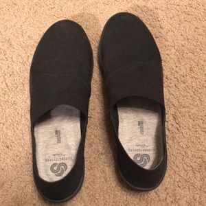 Black Clarks Cloudsteppers